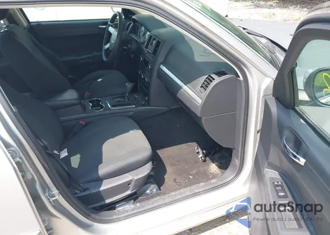 2008 Chrysler 300 Lx from USA, damaged, VIN 2C3LA43R78H208982